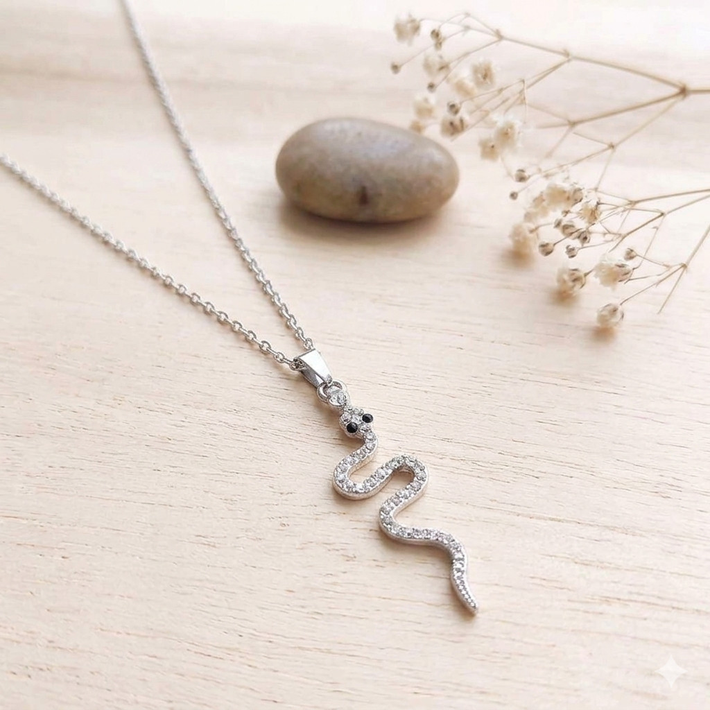 Collier Naga