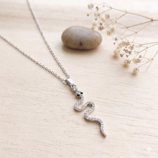 Collier Naga